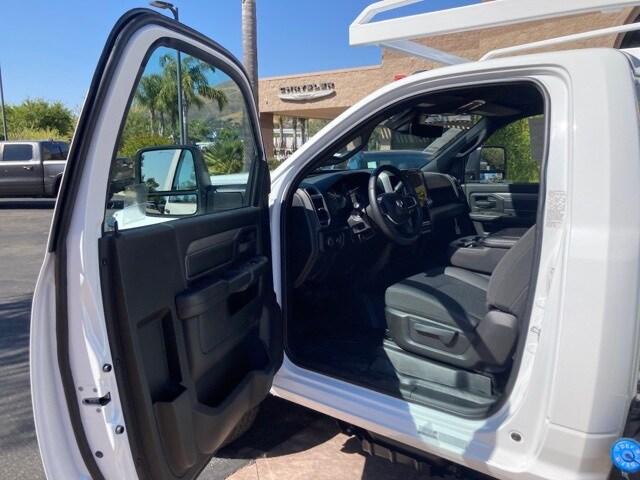 2025 Ram 3500 Tradesman photo 3
