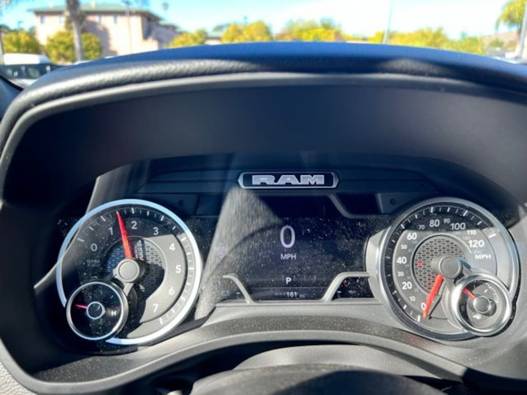 New 2026 Ram 1500 WARLOCK CREW CAB 4X4 5'7 BOX Pickup