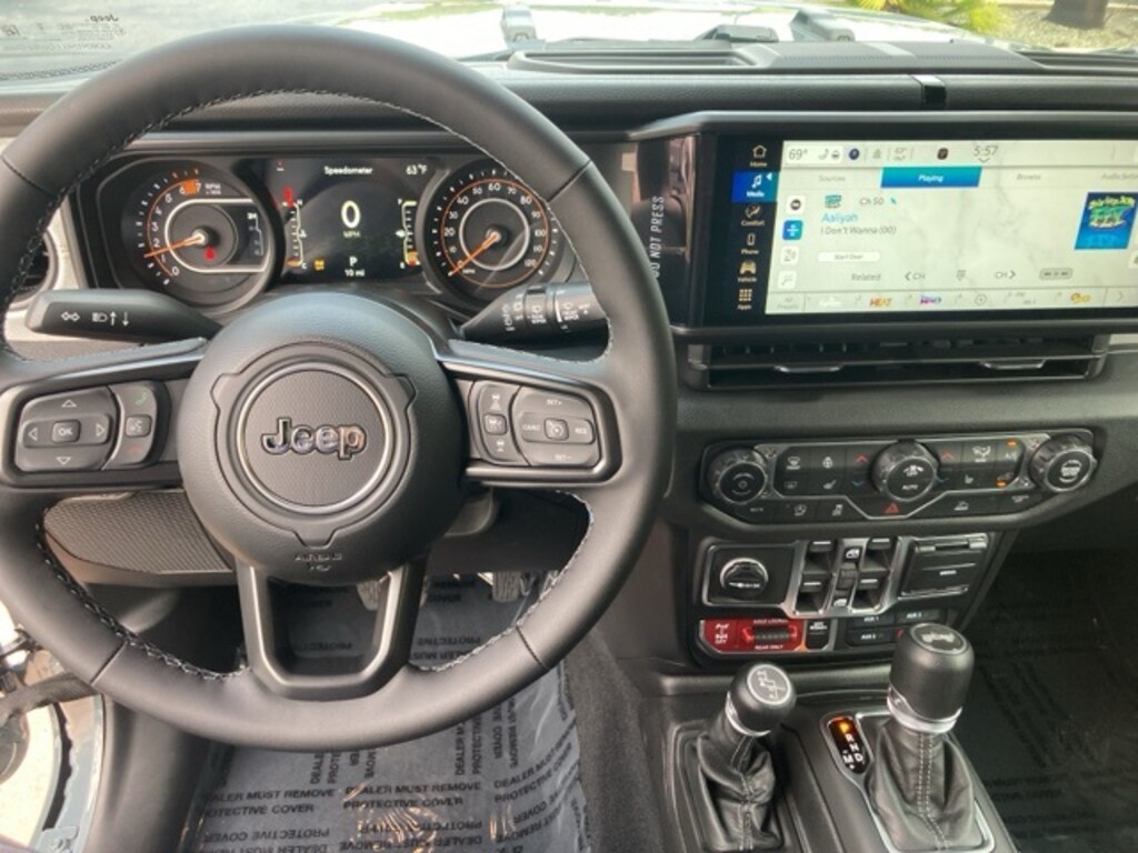 New 2026 Jeep Wrangler 4-DOOR WILLYS Sport Utility