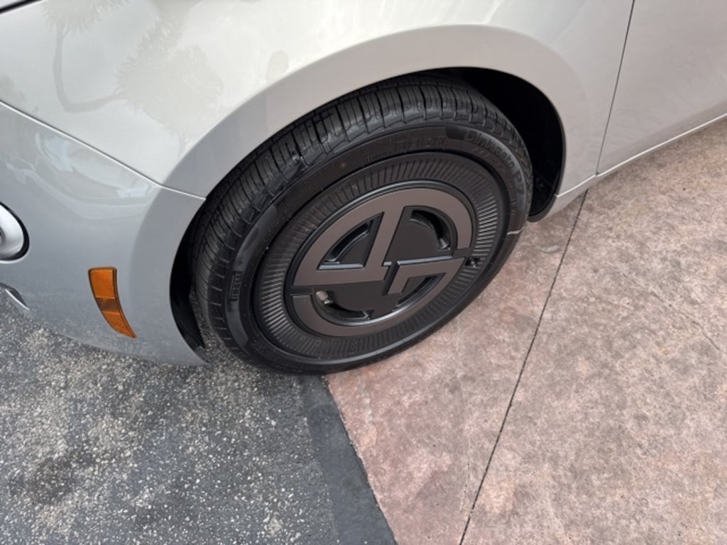 New 2025 FIAT 500e GIORGIO ARMANI Collector's Edition Hatchback