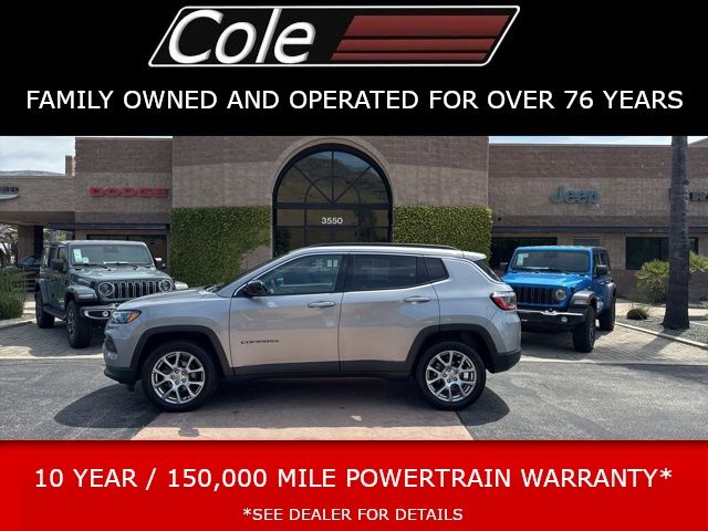 2022 Jeep Compass Latitude Lux 4X4's photo