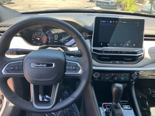 2025 Jeep Compass Limited - Photo 13