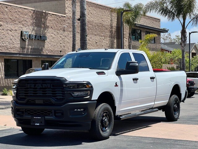 2025 Ram 2500 Tradesman photo 4