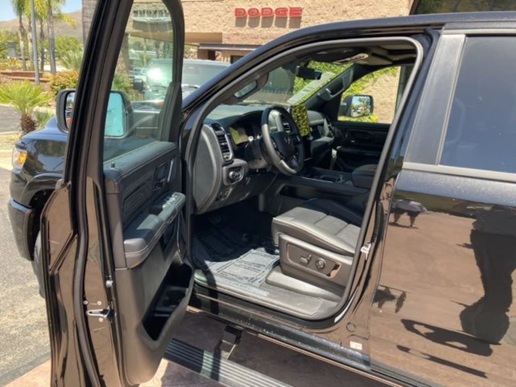 New 2026 Ram 1500 LIMITED CREW CAB 4X4 5'7 BOX Pickup