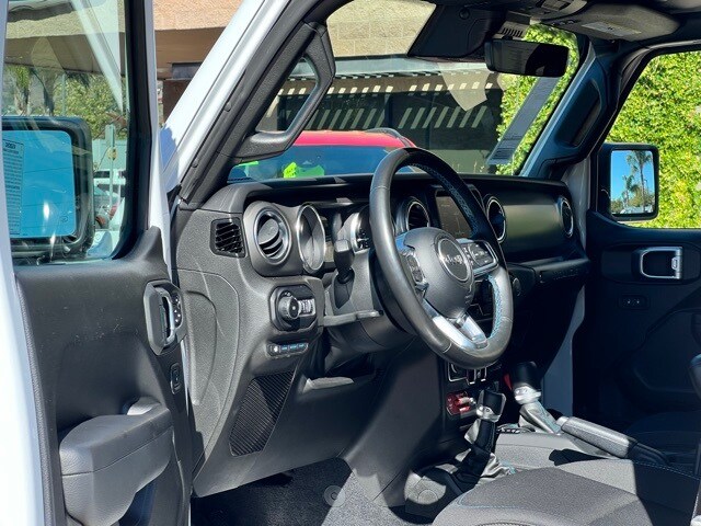 2022 Jeep Wrangler Unlimited 4xe Rubicon photo 2