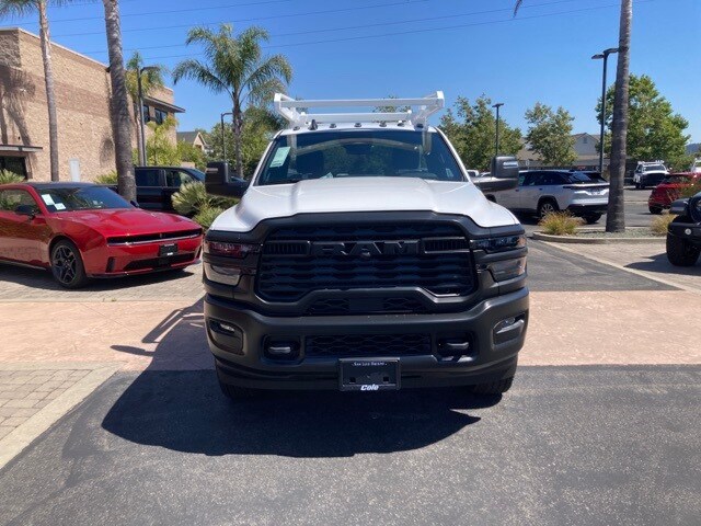 2025 Ram 3500 Tradesman photo 2