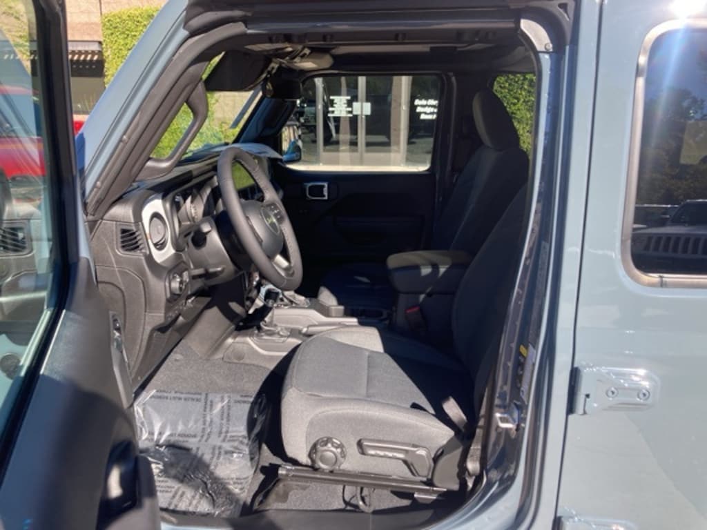 New 2026 Jeep Wrangler 4-DOOR SPORT S Sport Utility