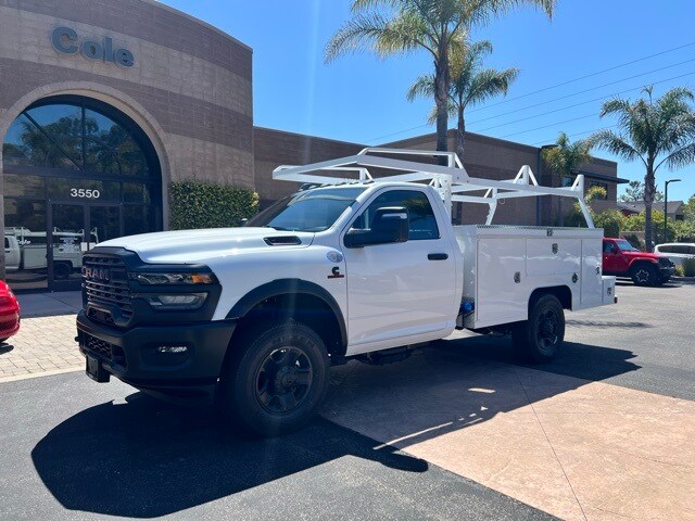 2025 Ram 3500 Tradesman photo 4