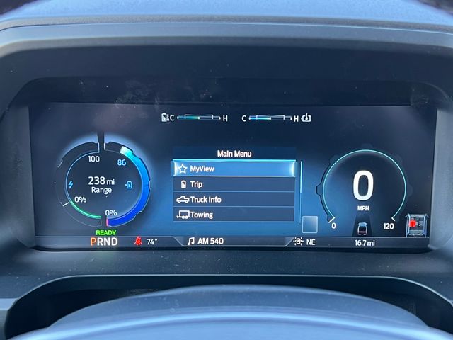 2025 Ford F-150 Lightning Flash - Photo 22