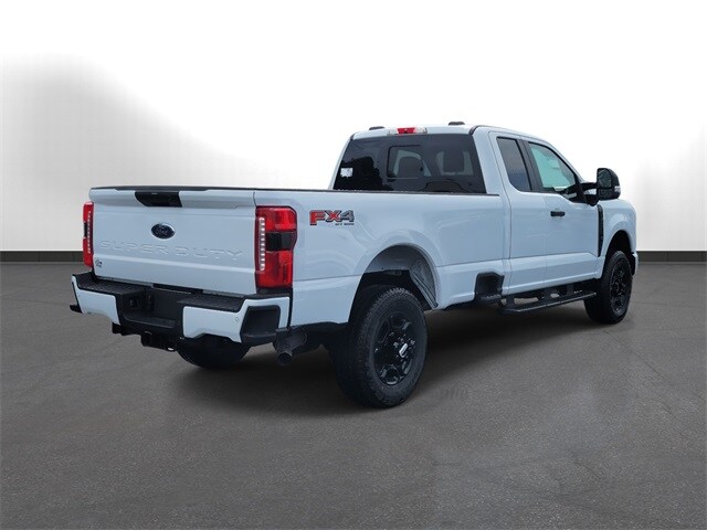 2025 Ford F-350 XL photo 4