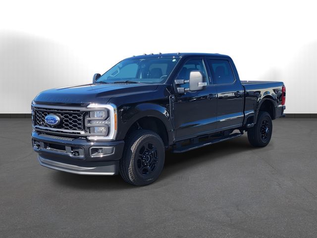 2023 Ford F-250 XLT photo 2