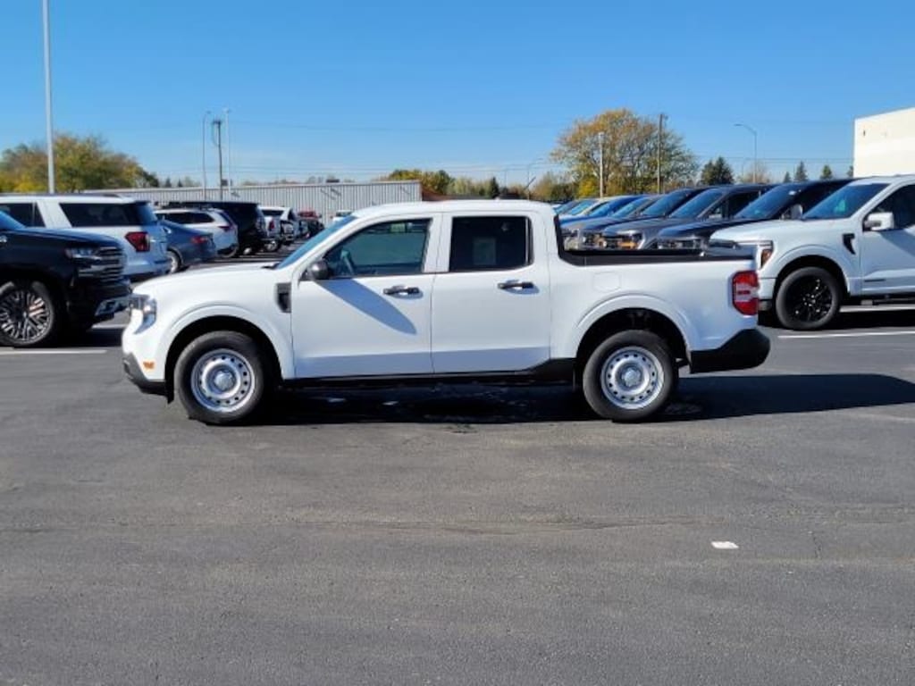 New 2025 Ford Maverick XL Truck