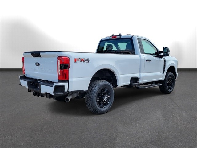 2025 Ford F-350 XL photo 4