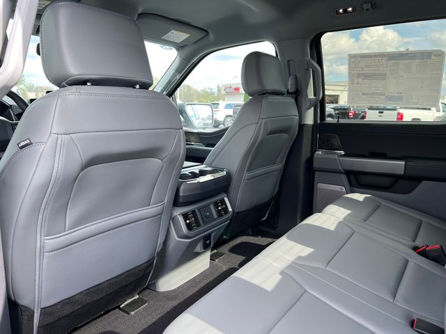 2025 Ford F-150 Lightning Flash - Photo 38