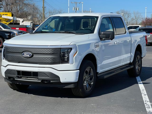 2025 Ford F-150 Lightning Flash - Photo 46