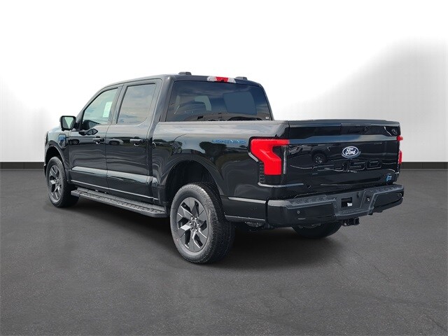 2025 Ford F-150 Lightning photo 3