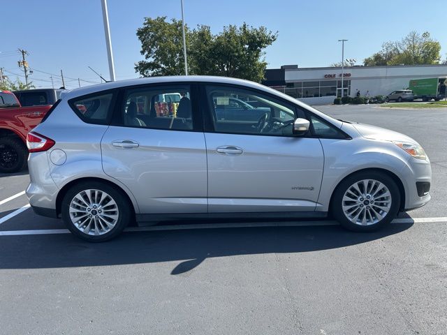 2017 Ford C-Max Hybrid SE photo 4