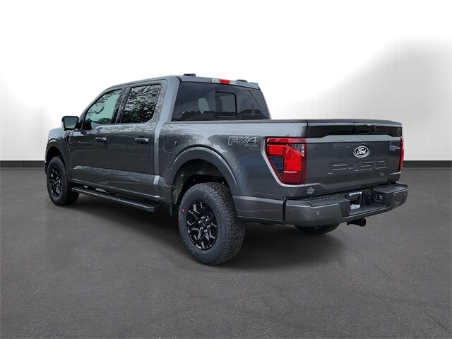 2025 Ford F-150 XLT photo 3