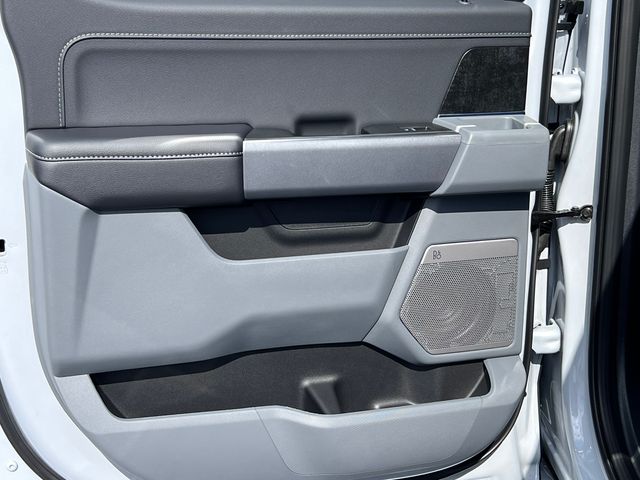 2025 Ford F-150 Lightning Flash - Photo 39