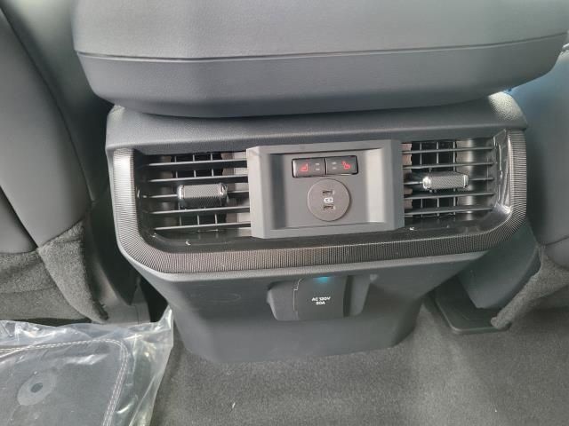 2025 Ford F-150 Lightning Platinum - Photo 16