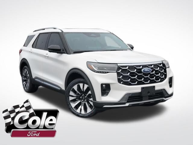2026 Ford Explorer Platinum's photo