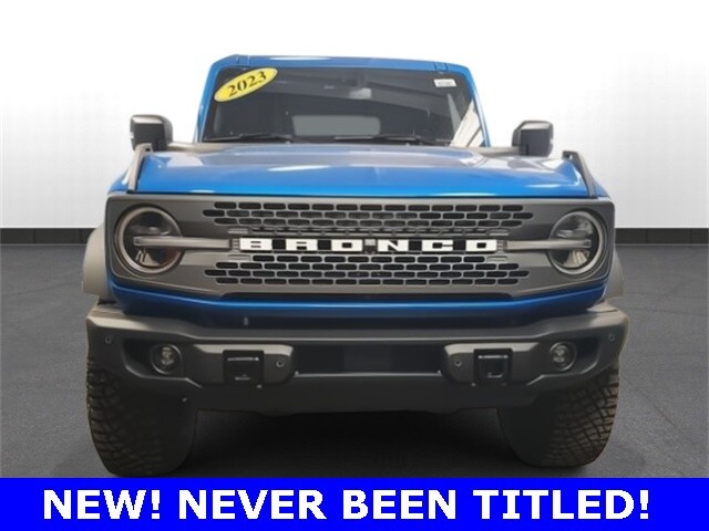 2023 Ford Bronco Badlands photo 3