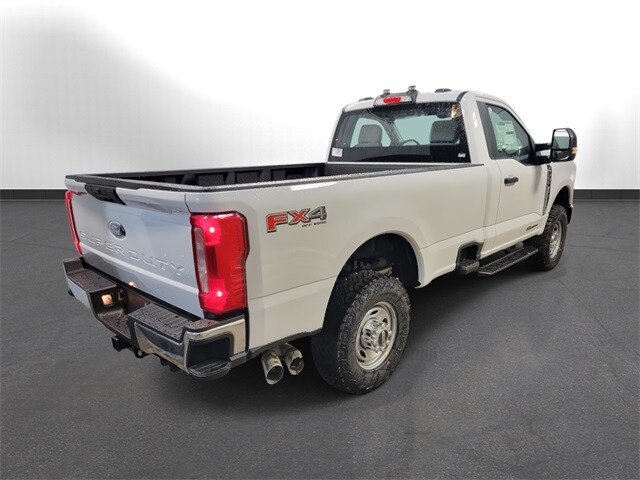 2025 Ford F-350 XL photo 4