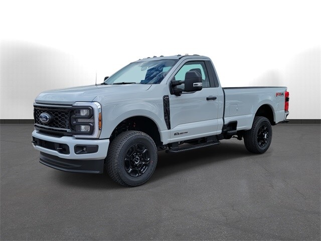 2025 Ford F-250 photo 2