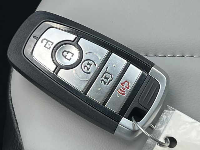 2025 Ford Escape Plug-in hybrid PHEV - Photo 33