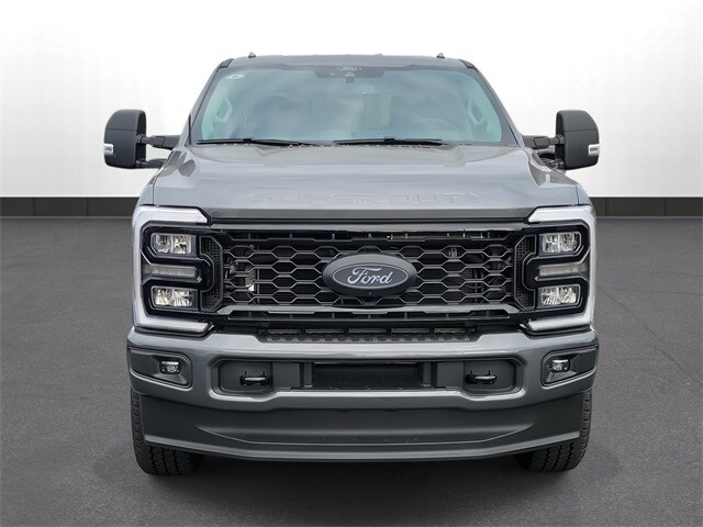2026 Ford F-350 XLT photo 2