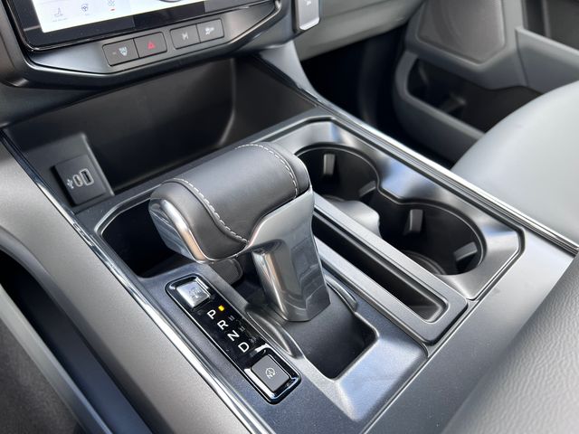2025 Ford F-150 Lightning Flash - Photo 29