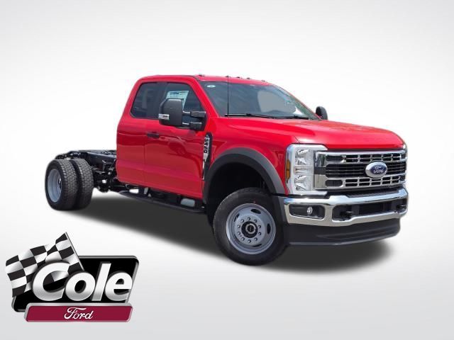2025 Ford F-450 Super Duty Chassis Cab XL's photo