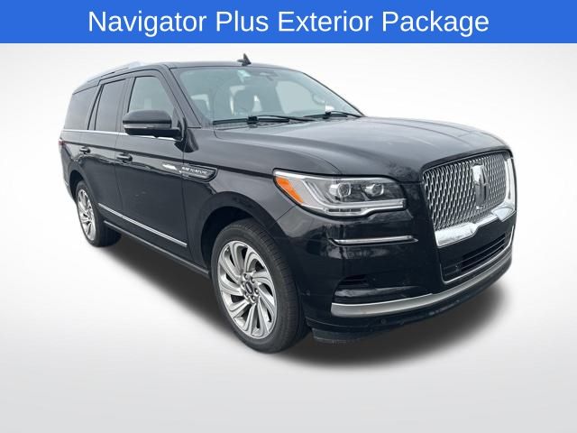 2024 Lincoln Navigator Premiere photo 3