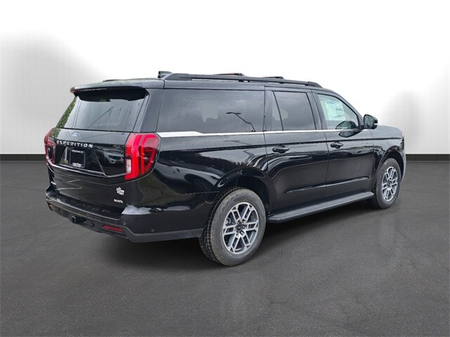 2025 Ford Expedition MAX photo 4