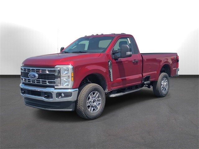 2025 Ford F-350 XLT photo 2