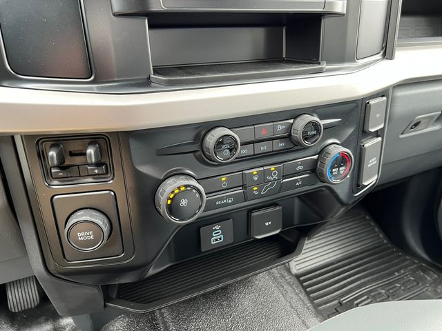 2025 Ford F-450 Super Duty Chassis Cab XL - Photo 21