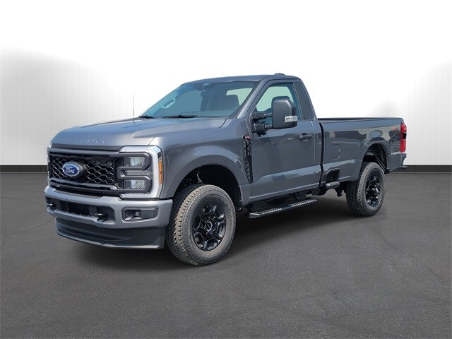 2025 Ford F-350 XL photo 2