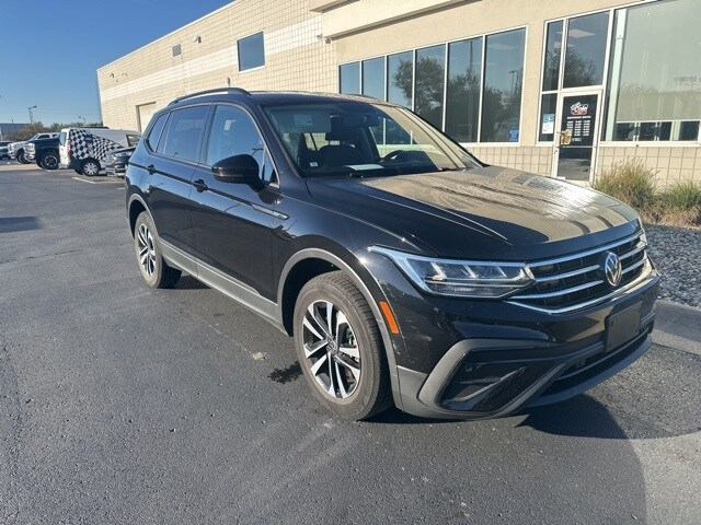 2022 Volkswagen Tiguan S photo 3