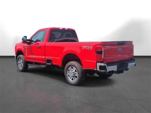 2025 Ford F-350 XLT photo 3