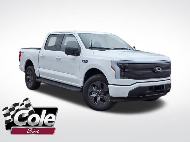 2025 Ford F-150 Lightning Flash's photo