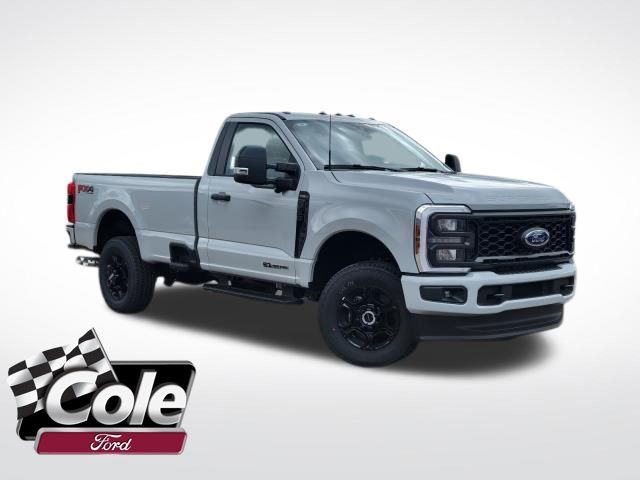2025 Ford F-250 Super Duty XL's photo