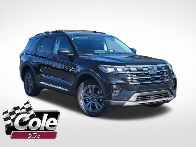 2025 Ford Explorer Active's photo