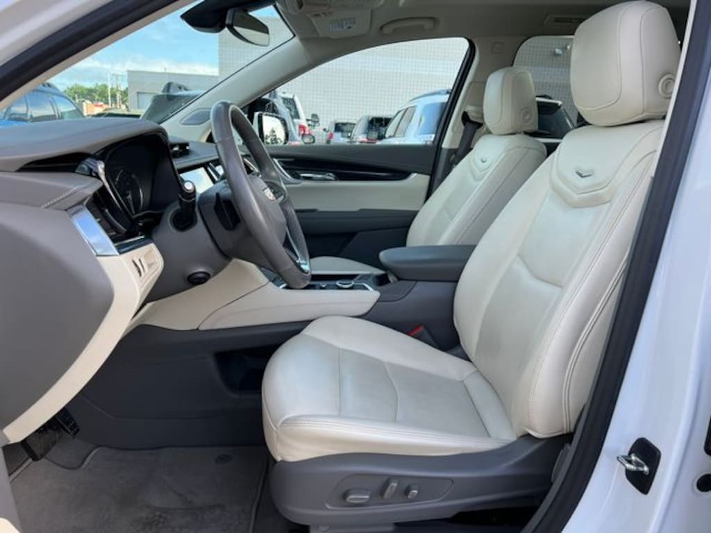 Certified 2023 Cadillac XT6 Premium Luxury SUV