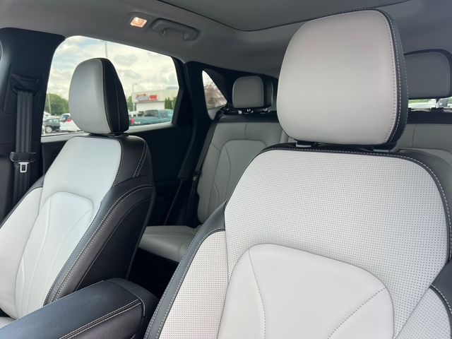 2025 Ford Escape Plug-in hybrid PHEV - Photo 13