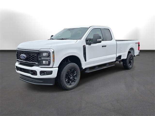 2025 Ford F-350 XL photo 2
