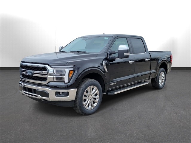 2025 Ford F-150 Lariat photo 2