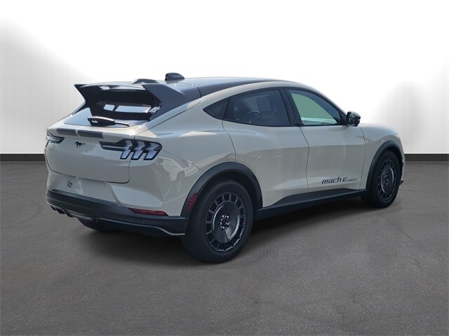 2025 Ford Mustang Mach-E GT photo 4