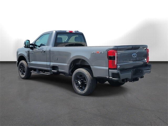 2025 Ford F-350 XL photo 3