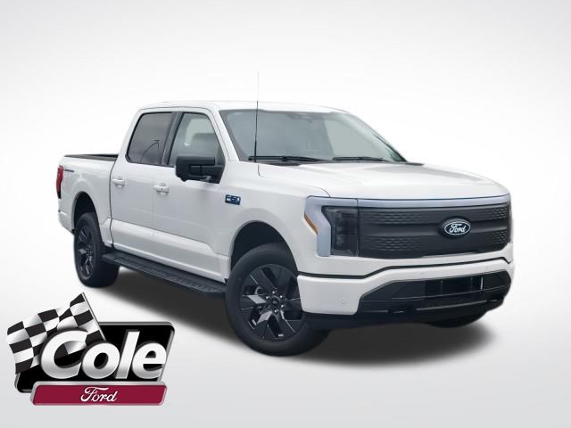 2025 Ford F-150 Lightning Flash's photo