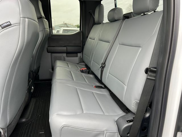2025 Ford F-450 Super Duty Chassis Cab XL - Photo 4